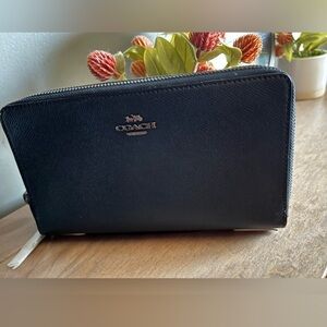 Coach Double Zip Midnight Navy Leather Wallet